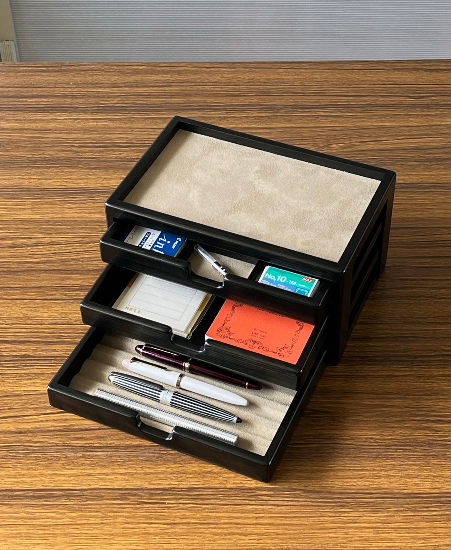 BB22 Hinoki Black Stationery Case 3