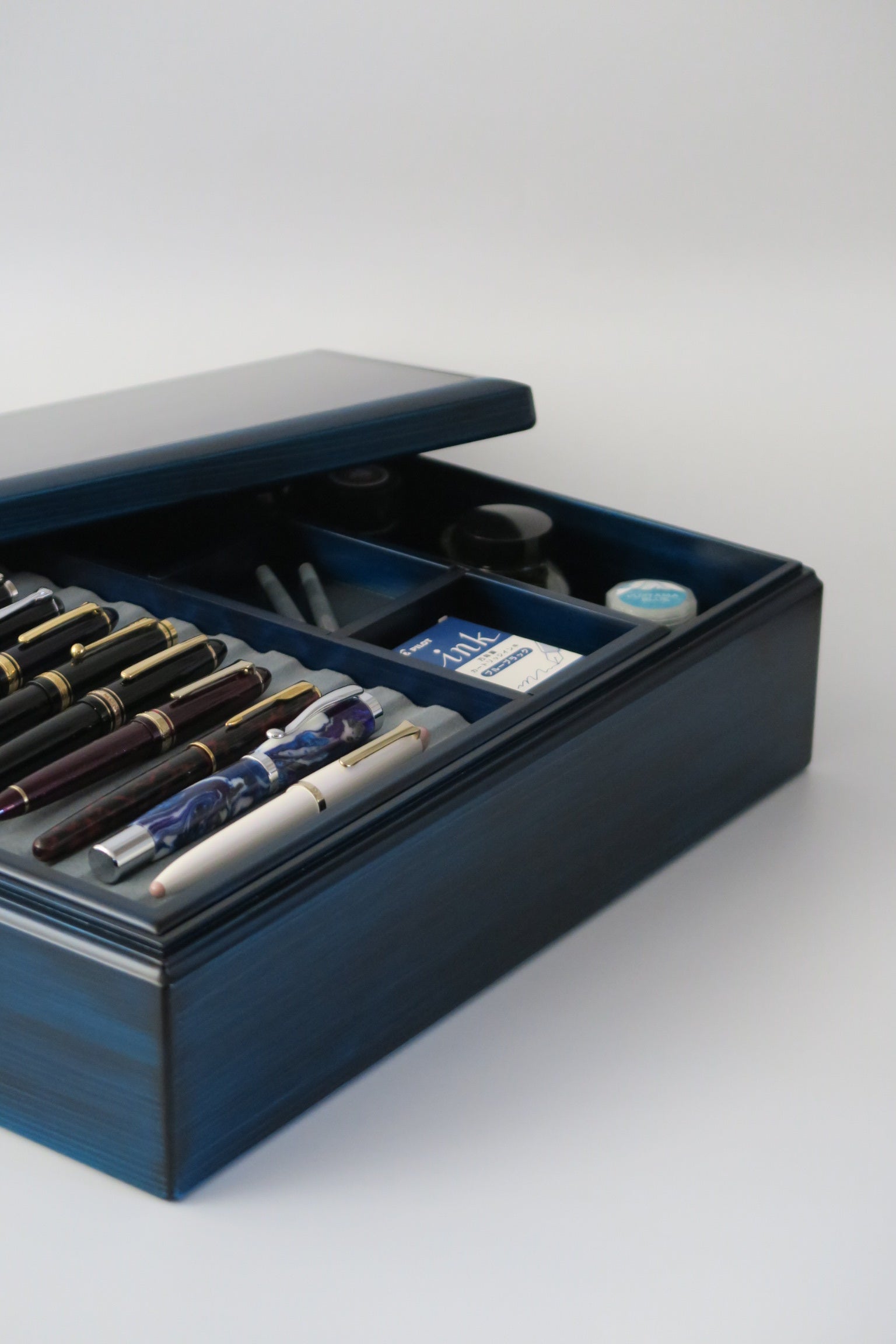 BL139 Hinoki Blue Letter Box with a Pen Mat – Toyooka Craft