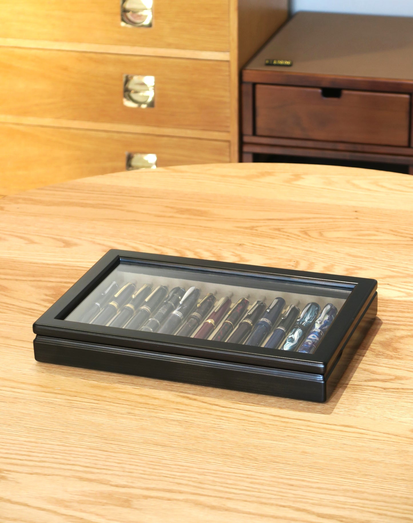 BB112 Hinoki Black Pen Tray with Fixed Lid