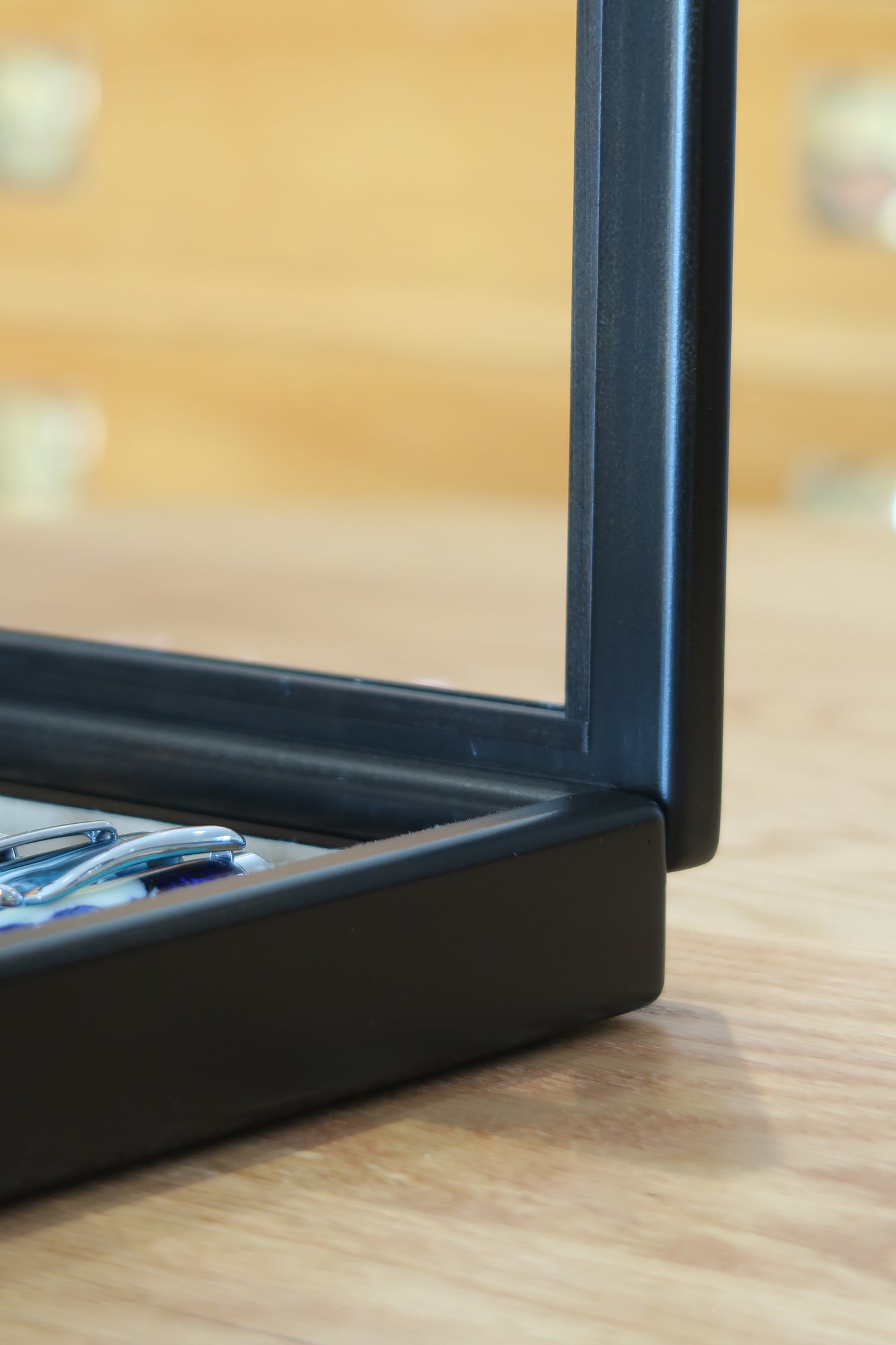 BB112 Hinoki Black Pen Tray with Fixed Lid