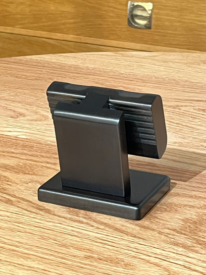 BB91 Hinoki Black Watch Stand W