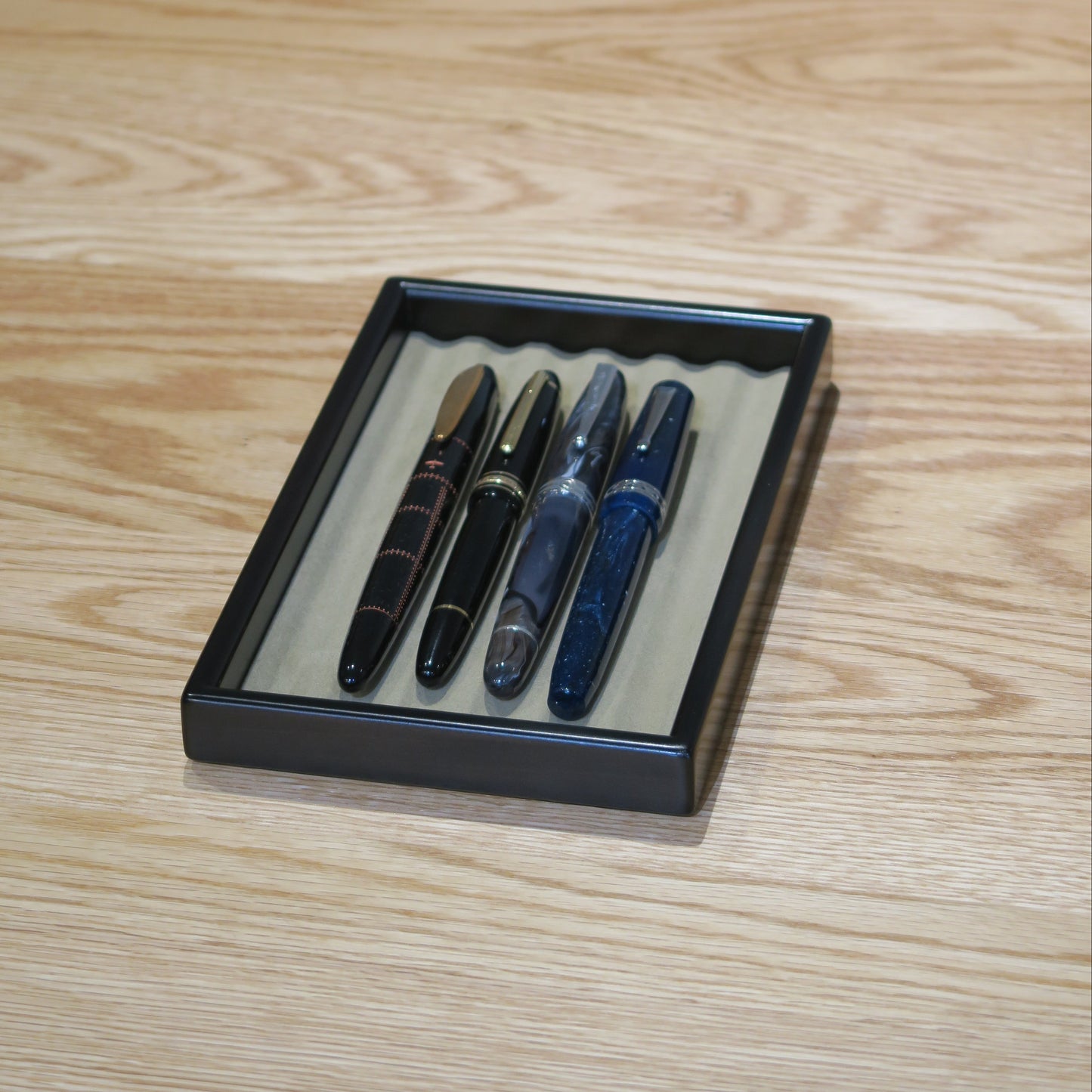 BB101 Hinoki Black Pen Tray Small