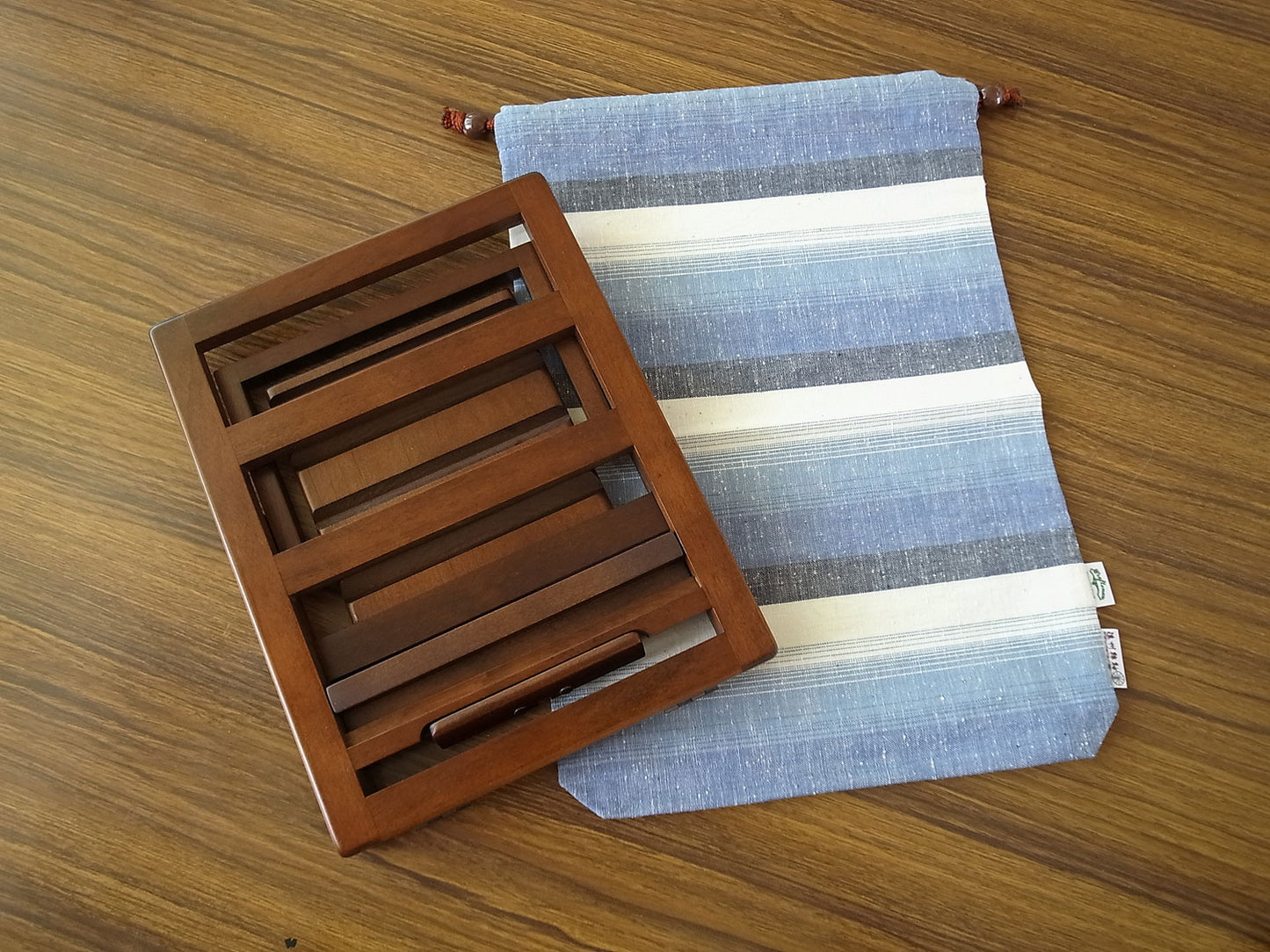 SC116 Portable Book Holder