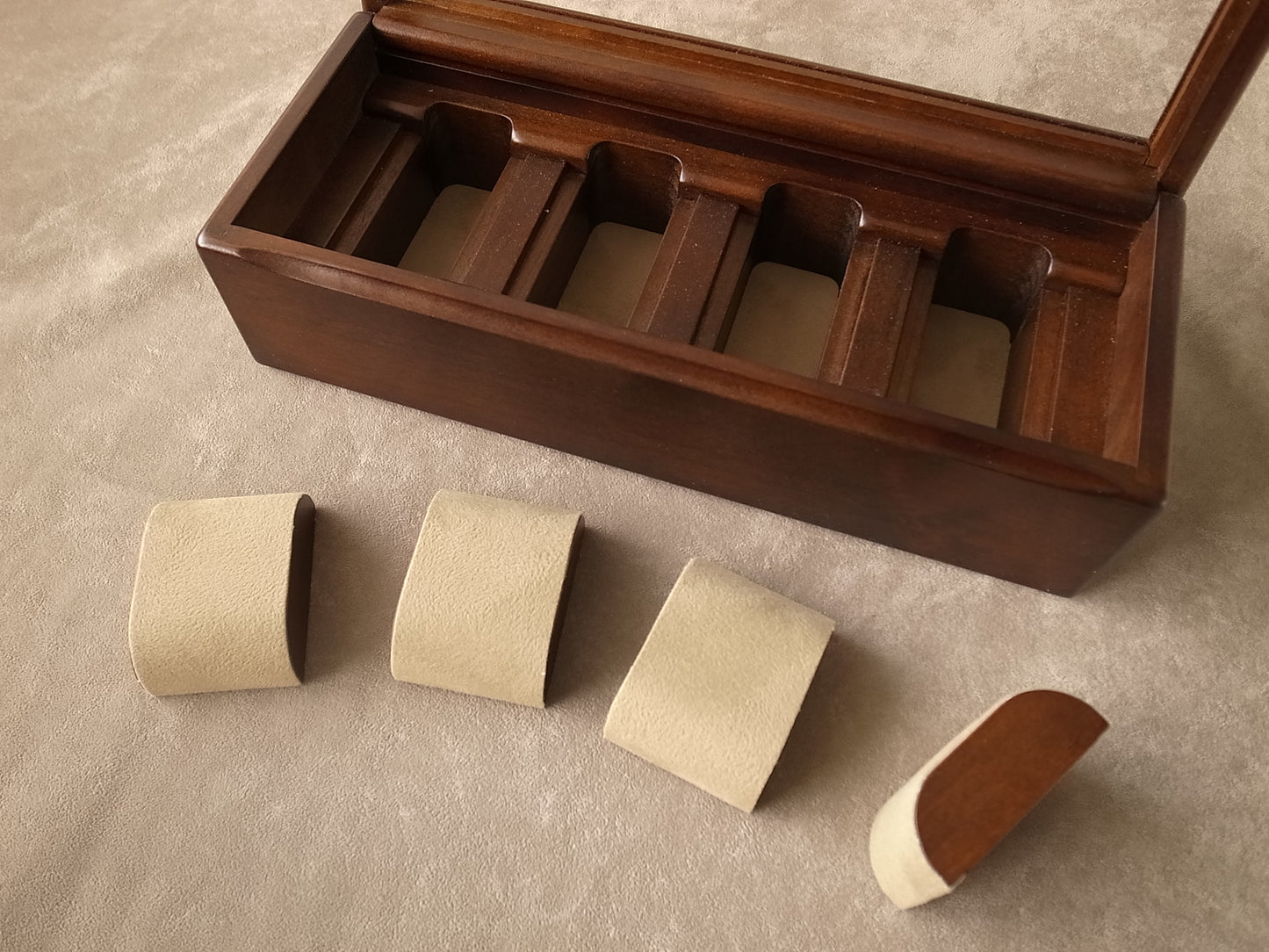 SC114 Watch Box