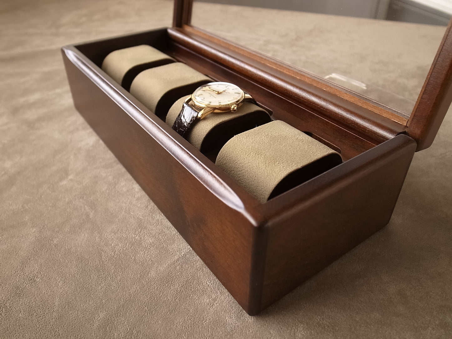 SC114 Watch Box